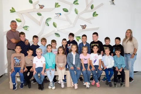 2.B osztály tablóképe